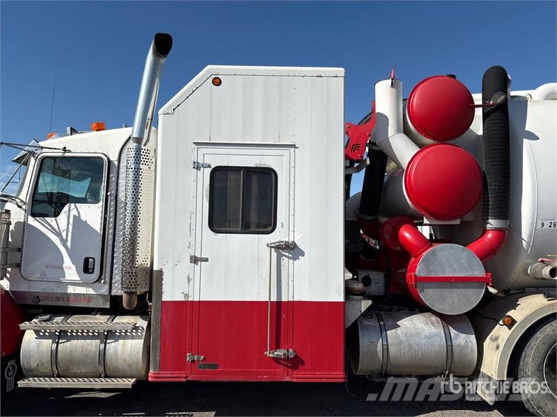 Kenworth T800 8x6 Vacuum Tanker Truck Kombinētās vakumsūkņa mašīnas