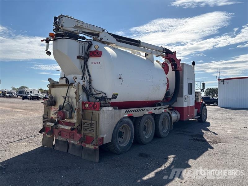 Kenworth T800 8x6 Vacuum Tanker Truck Kombinētās vakumsūkņa mašīnas