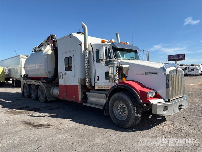Kenworth T800 8x6 Vacuum Tanker Truck Kombinētās vakumsūkņa mašīnas