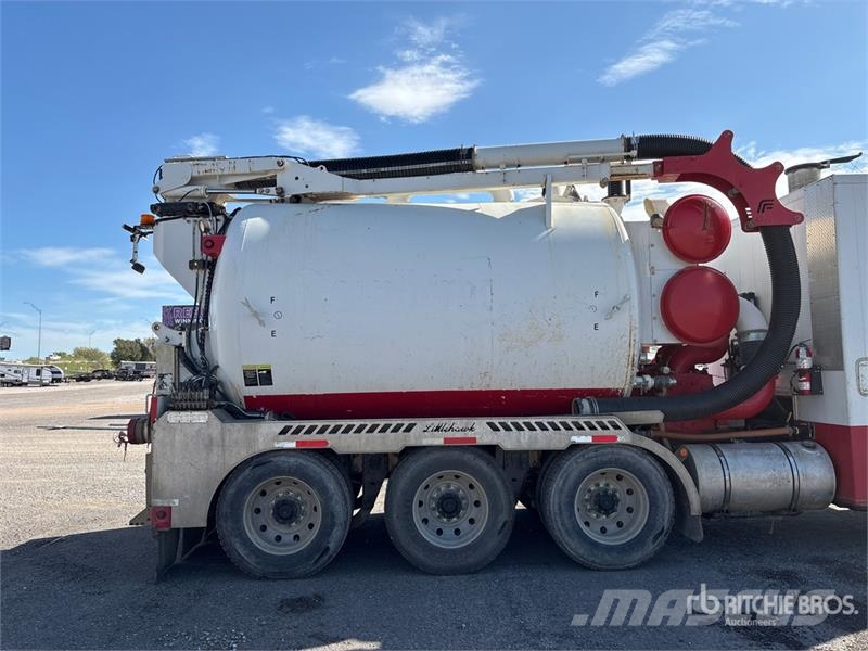 Kenworth T800 8x6 Vacuum Tanker Truck Kombinētās vakumsūkņa mašīnas