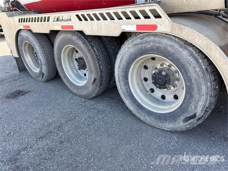 Kenworth T800 8x6 Vacuum Tanker Truck Kombinētās vakumsūkņa mašīnas