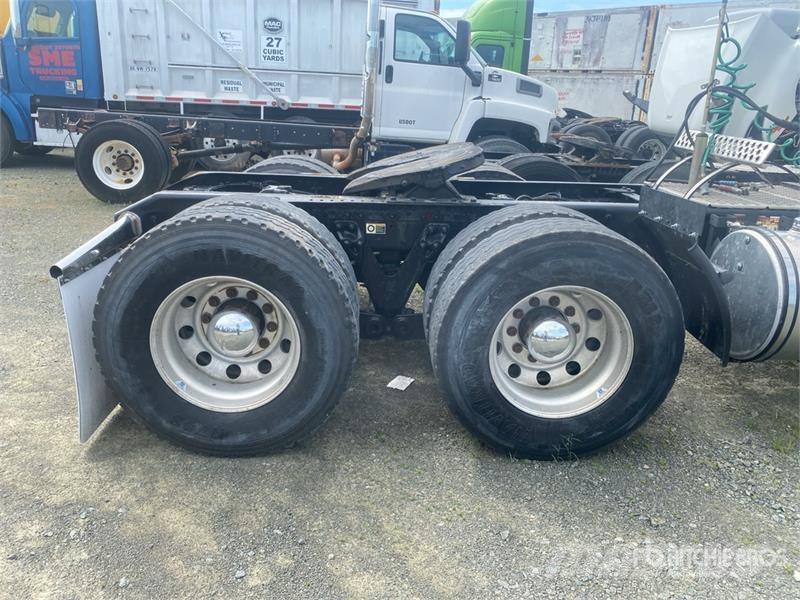 Kenworth T880 Autotractoare