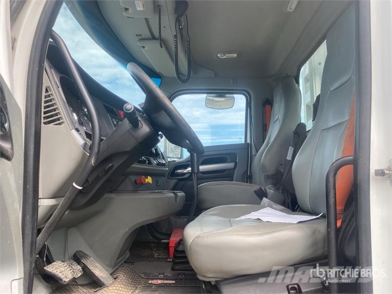 Kenworth T880 Autotractoare