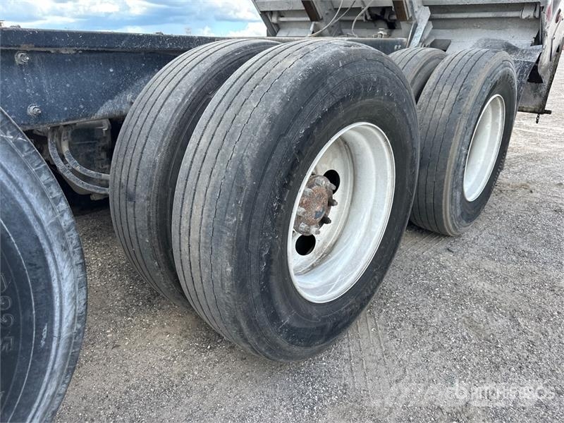 Kenworth T880 Savivarčių priekabų vilkikai