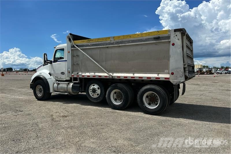 Kenworth T880 Sora- ja kippiautot