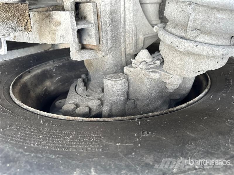 Kenworth T880 Savivarčių priekabų vilkikai