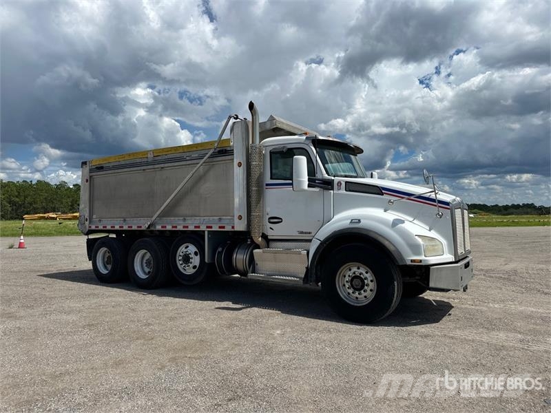 Kenworth T880 Savivarčių priekabų vilkikai