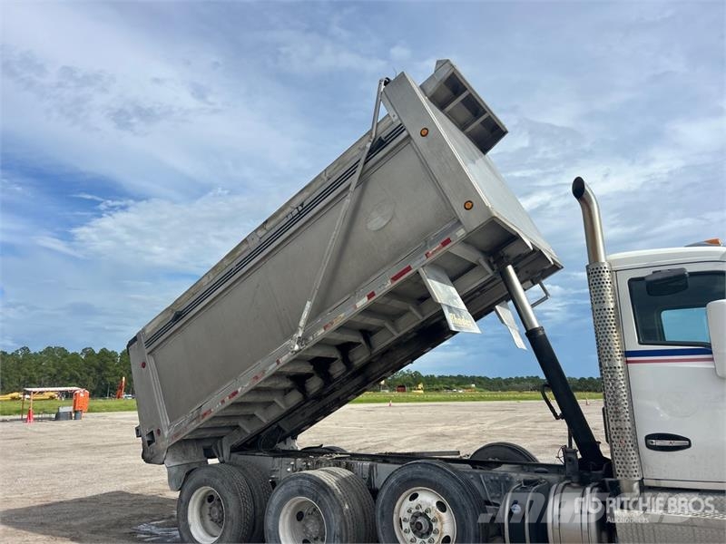 Kenworth T880 Autobasculanta