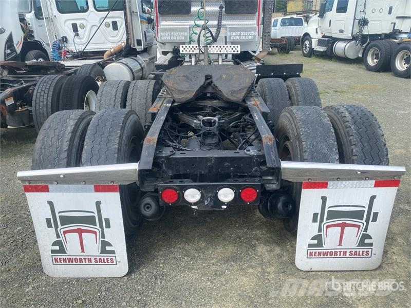 Kenworth T880 Autotractoare