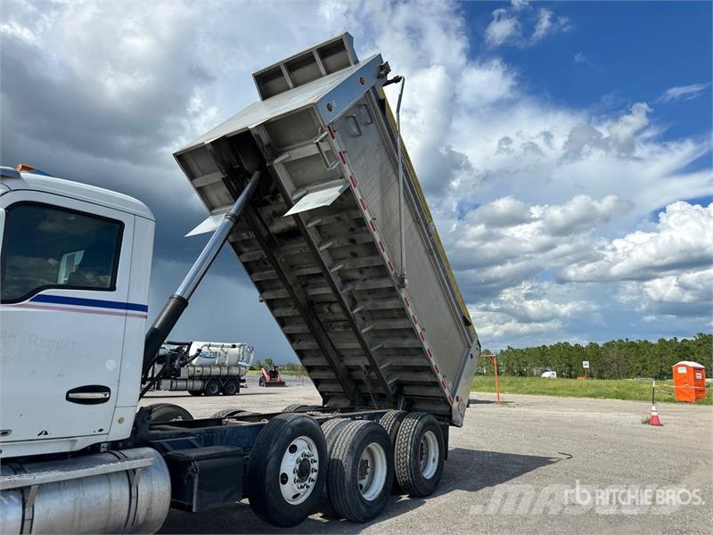 Kenworth T880 Savivarčių priekabų vilkikai