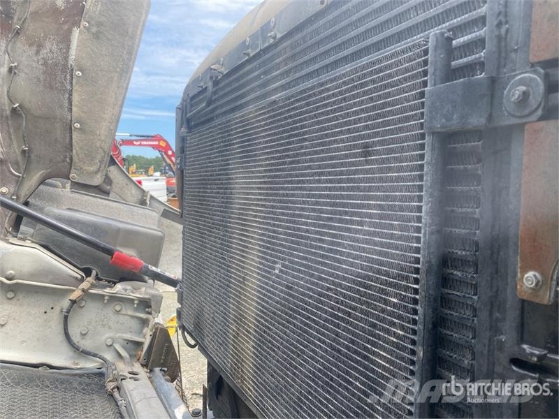 Kenworth T880 Autotractoare