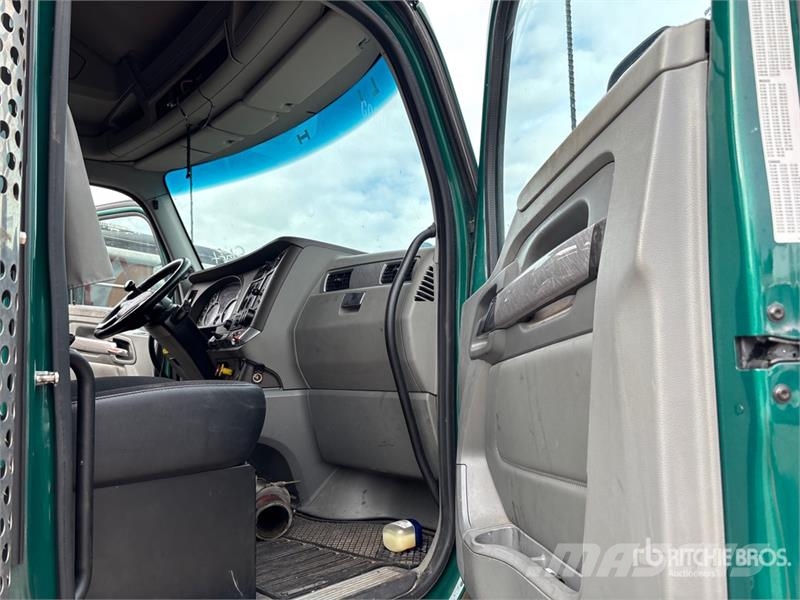 Kenworth T880 Tractor Units