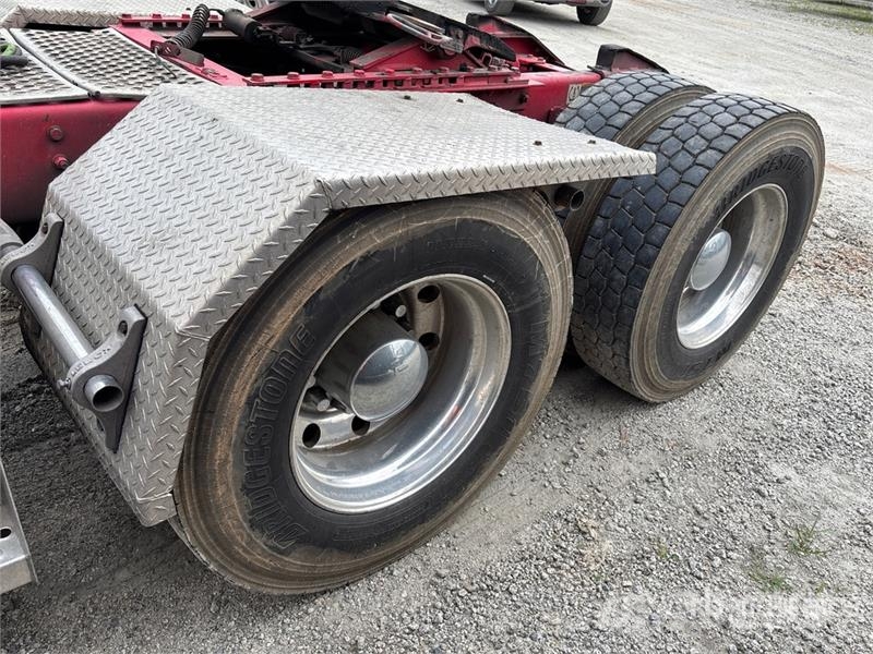 Kenworth T880 Tractor Units