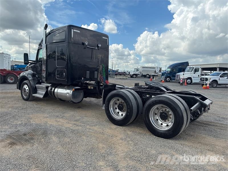 Kenworth T880 Седельные тягачи