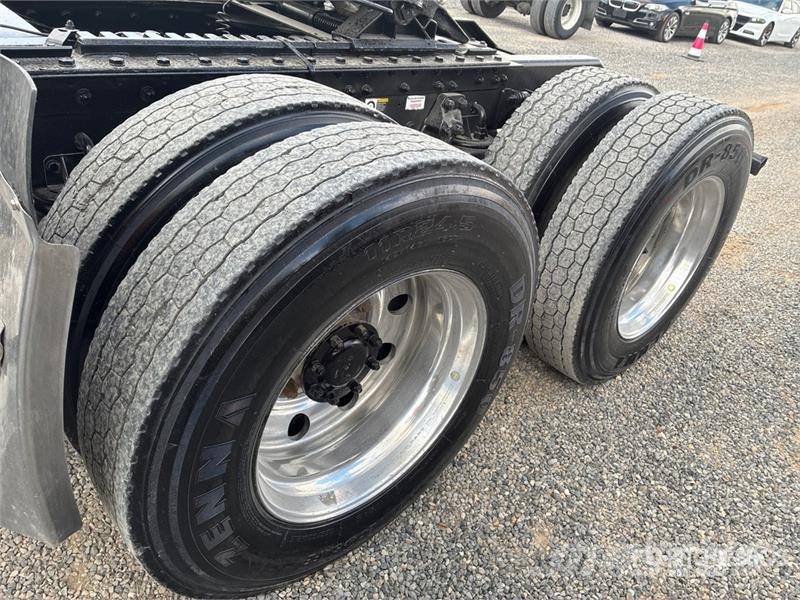 Kenworth T880 Седельные тягачи