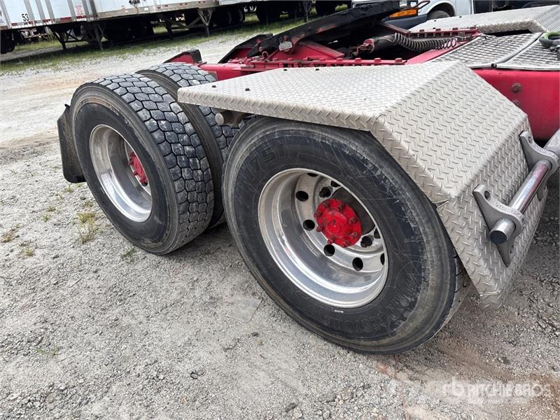 Kenworth T880 Tractor Units