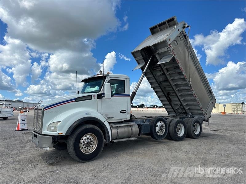 Kenworth T880 Savivarčių priekabų vilkikai