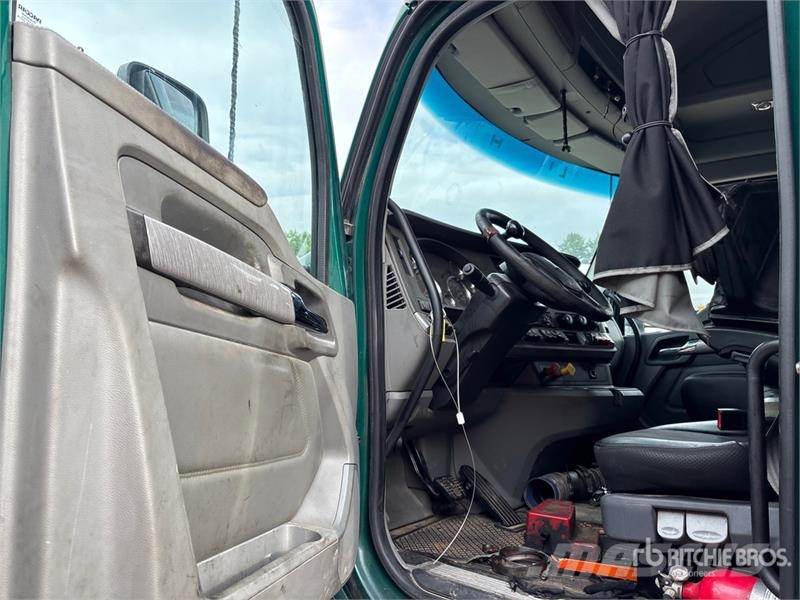 Kenworth T880 Tractor Units