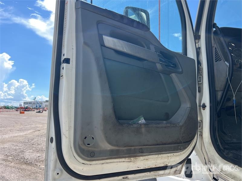 Kenworth T880 Tipper trucks