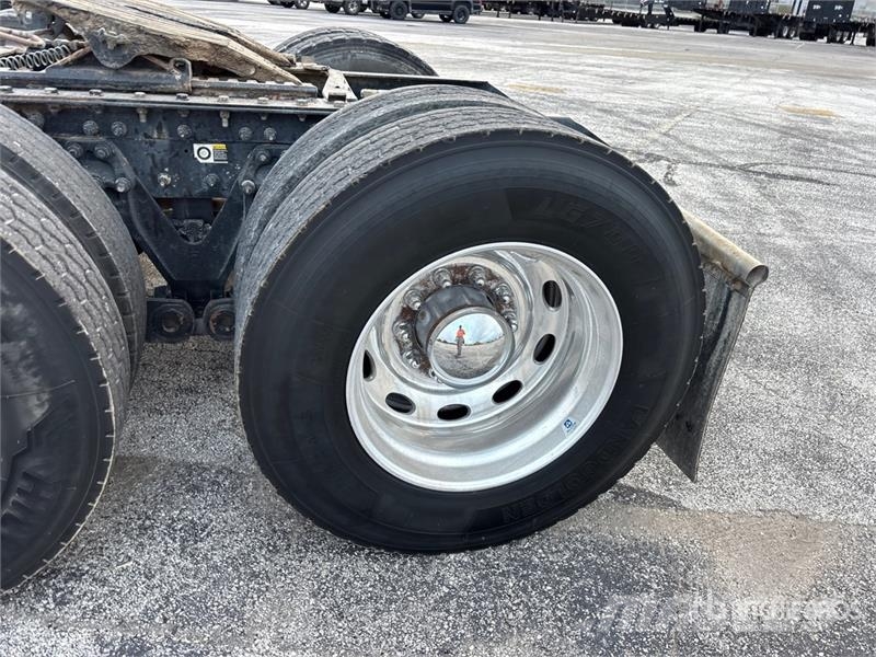 Kenworth T880 Sadulveokid