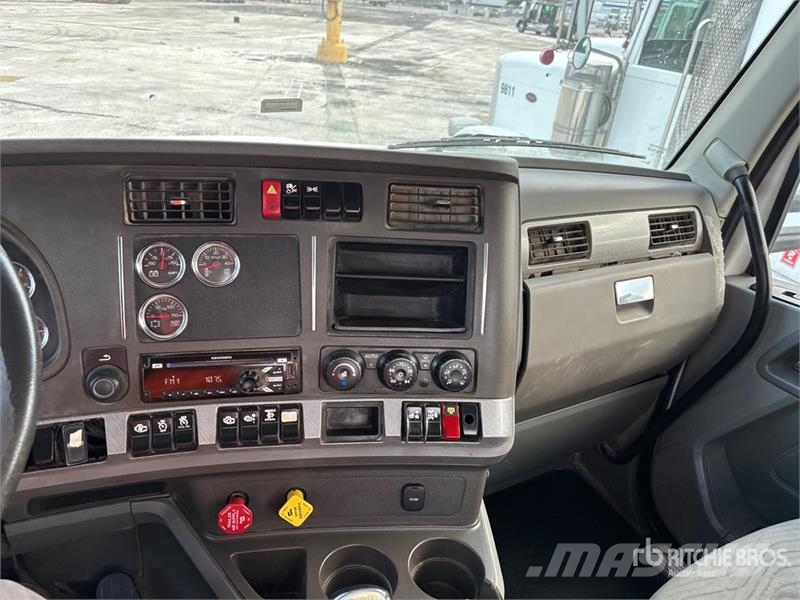 Kenworth T880 Sadulveokid