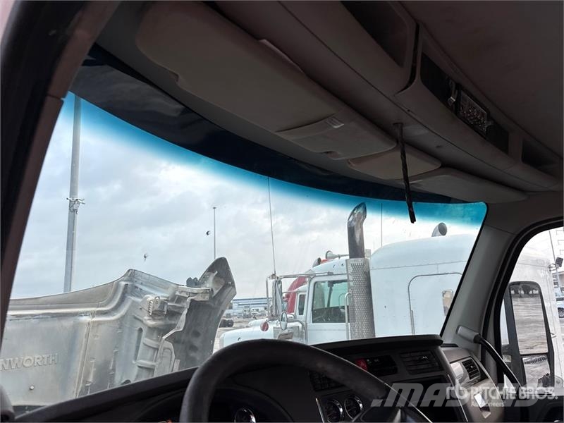 Kenworth T880 Sadulveokid
