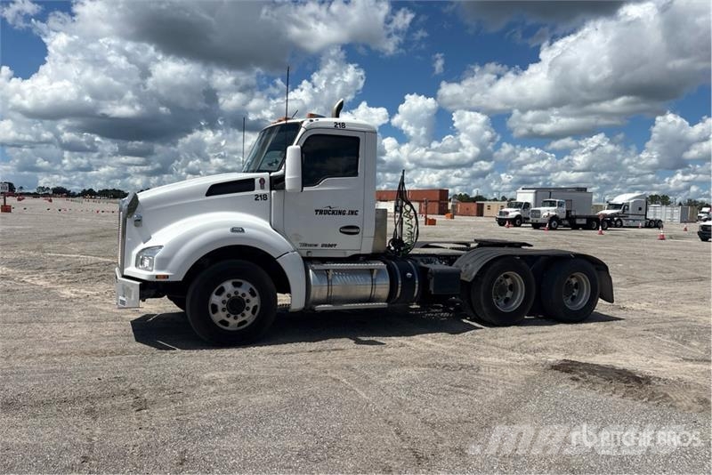 Kenworth T880 Trekkers