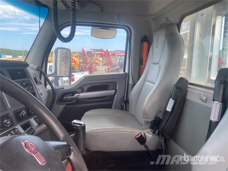 Kenworth T880 Autotractoare