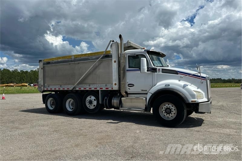 Kenworth T880 Sora- ja kippiautot