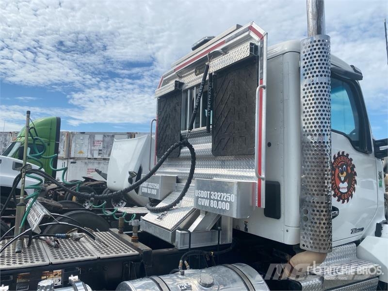 Kenworth T880 Autotractoare