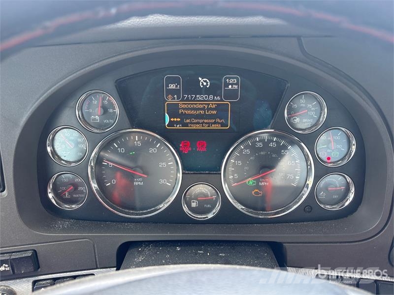 Kenworth T880 Trekkers