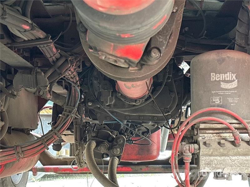 Kenworth T880 Tractor Units