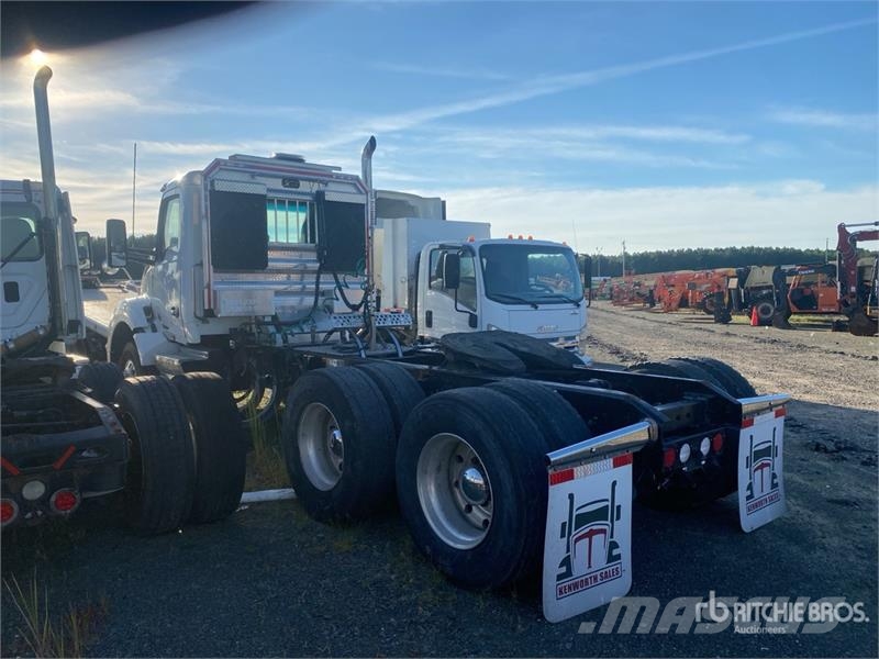 Kenworth T880 Autotractoare