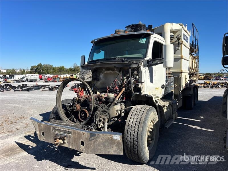 Kenworth T880 コンバイン/バキュームトラック