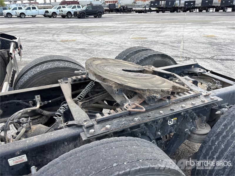 Kenworth T880 Sadulveokid