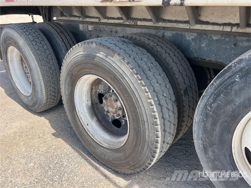 Kenworth T880 Tipper trucks