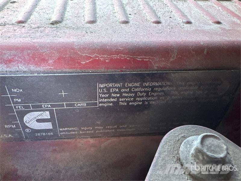 Kenworth T880 Savivarčių priekabų vilkikai