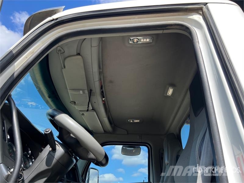 Kenworth T880 Tipper trucks