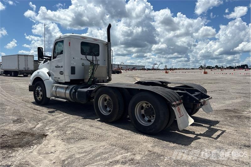 Kenworth T880 Trekkers