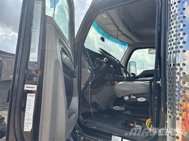 Kenworth T880 Седельные тягачи