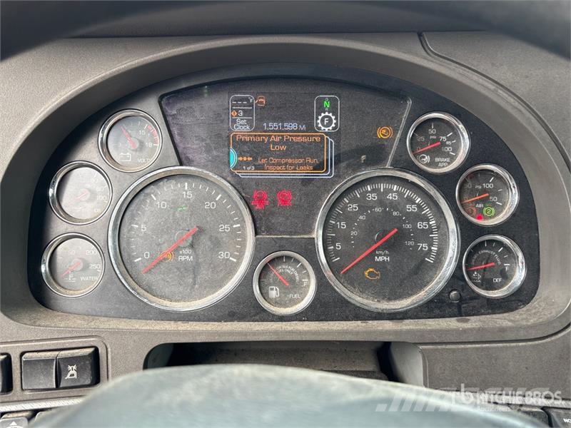 Kenworth T880 Tractor Units