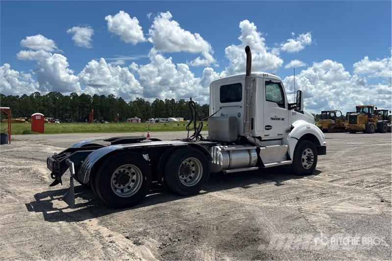 Kenworth T880 Trekkers