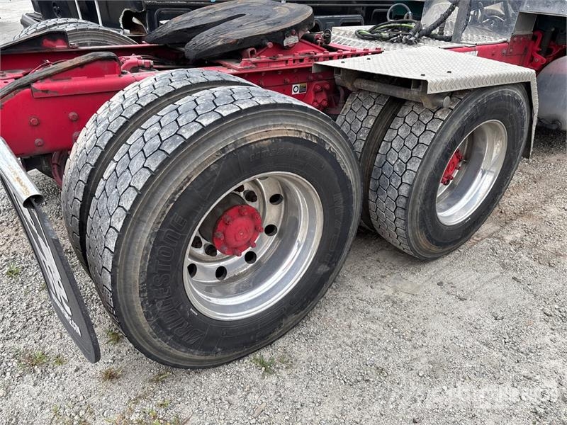Kenworth T880 Tractor Units