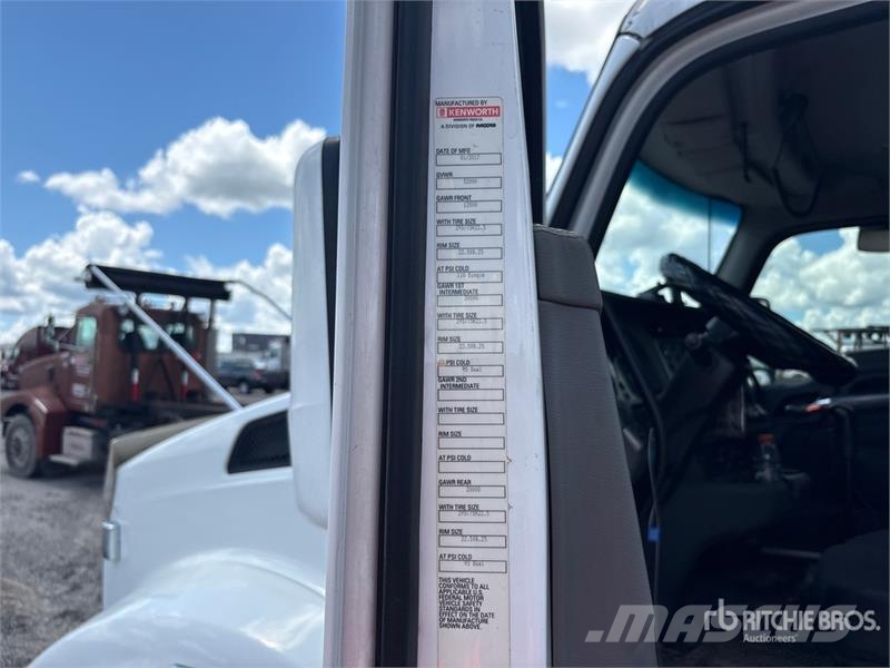Kenworth T880 Trekkers