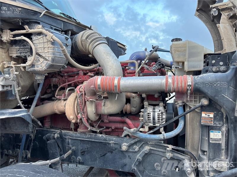 Kenworth T880 Sadulveokid