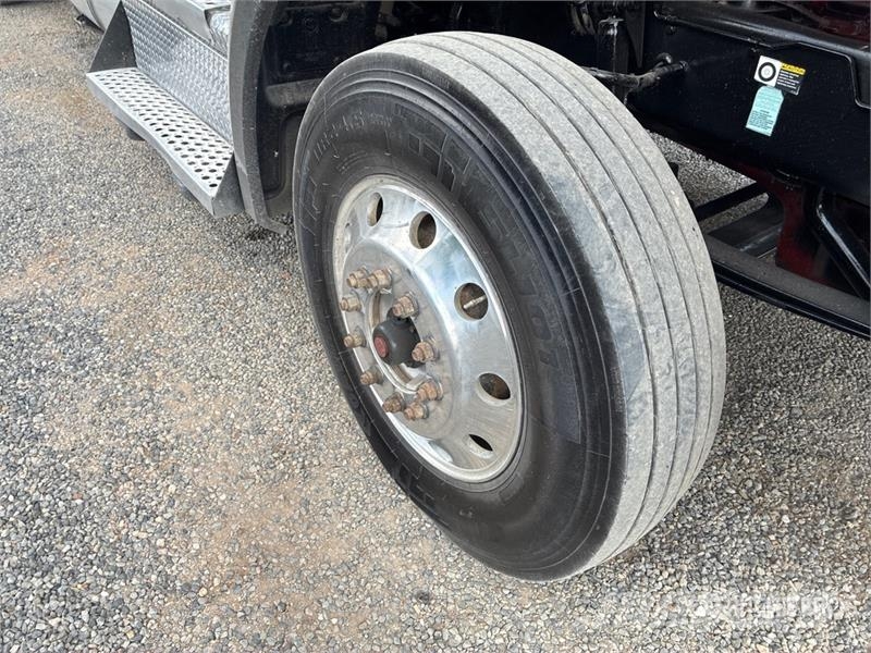 Kenworth T880 Седельные тягачи