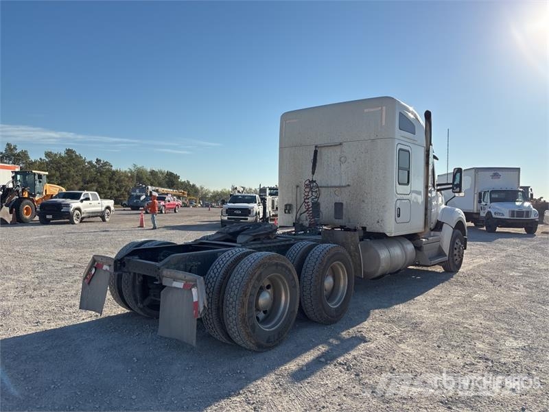 Kenworth T880 Vilcēji