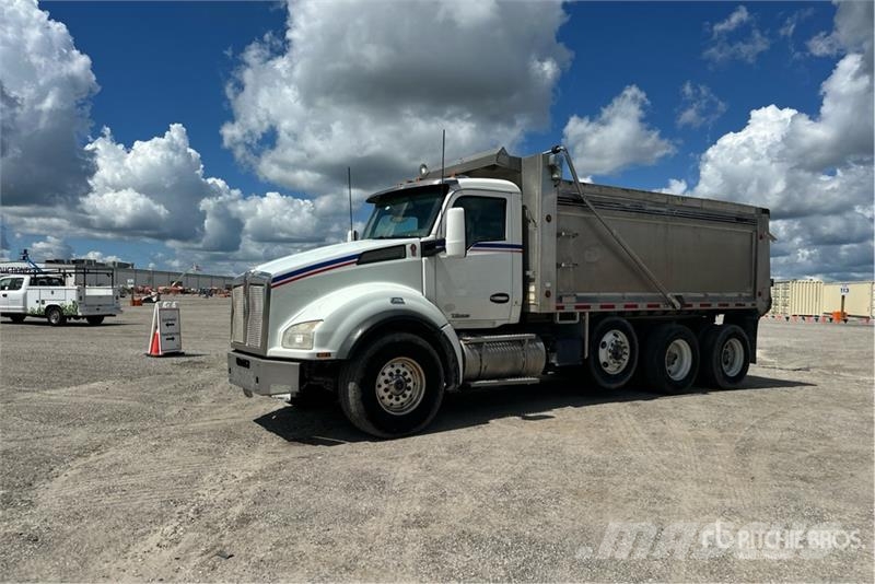 Kenworth T880 Savivarčių priekabų vilkikai