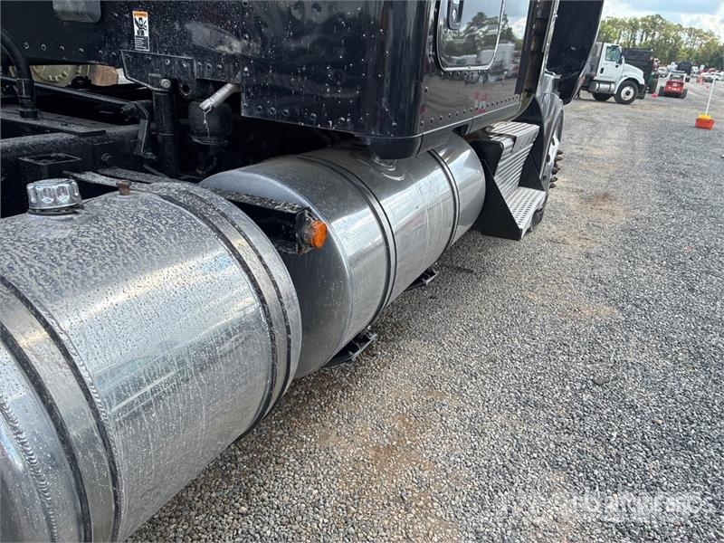 Kenworth T880 Седельные тягачи