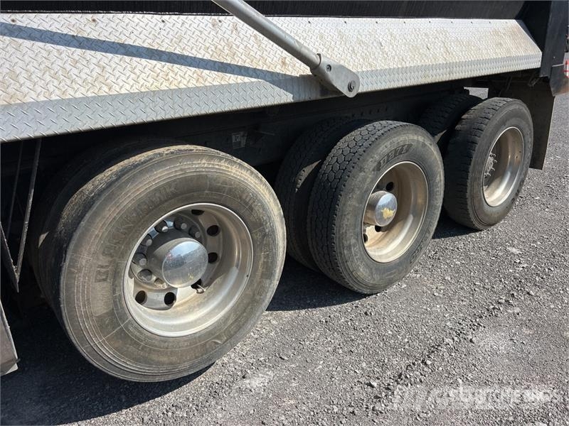 Kenworth T880 Tipper trucks